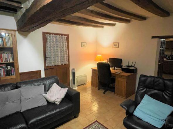 La Maison Tournesol - 3 Bedroom House With Large Garden Near Saumur Saint-Martin-de-la-Place Exterior foto