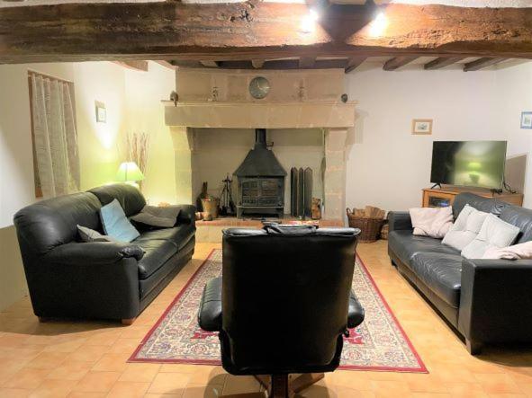 La Maison Tournesol - 3 Bedroom House With Large Garden Near Saumur Saint-Martin-de-la-Place Exterior foto